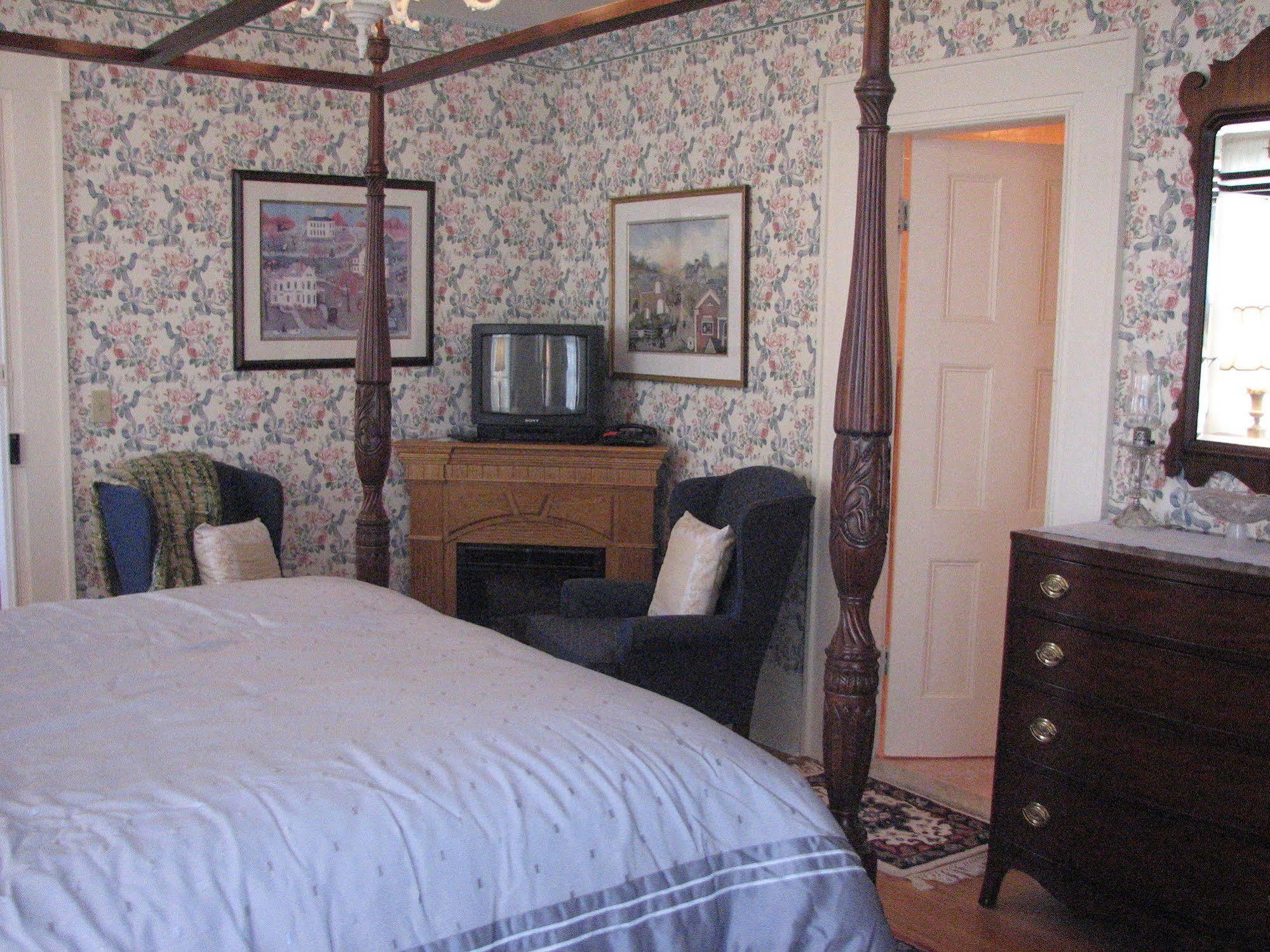 Bykenhulle House Bed And Breakfast Hopewell Junction Bagian luar foto
